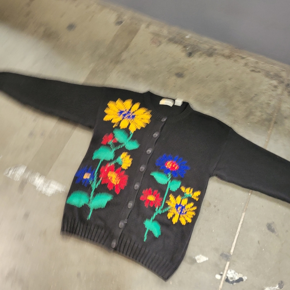 Aston floral 90s cardigan sweater women's large fits medium